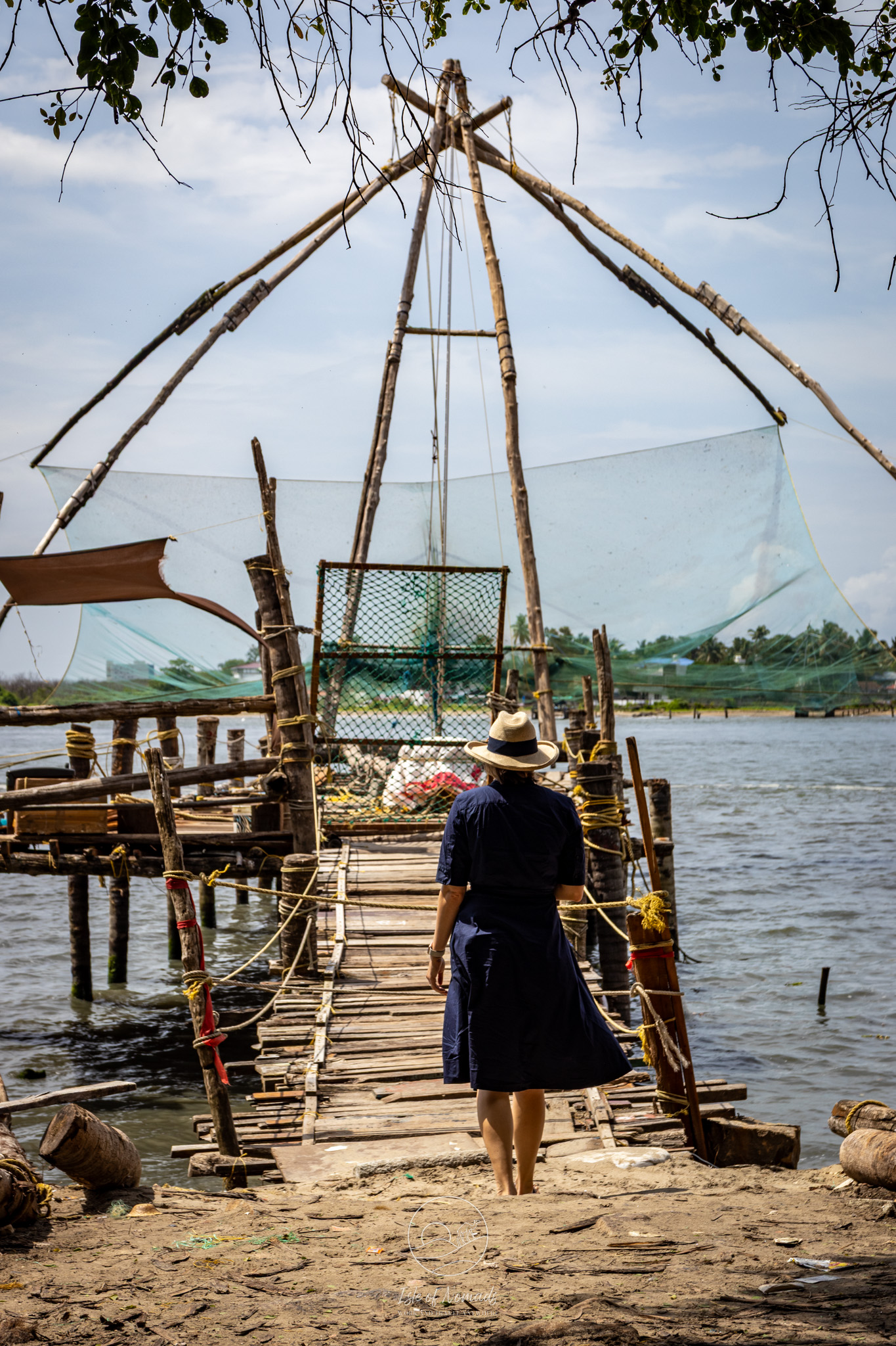 Both seeing the chinese fishing nets...