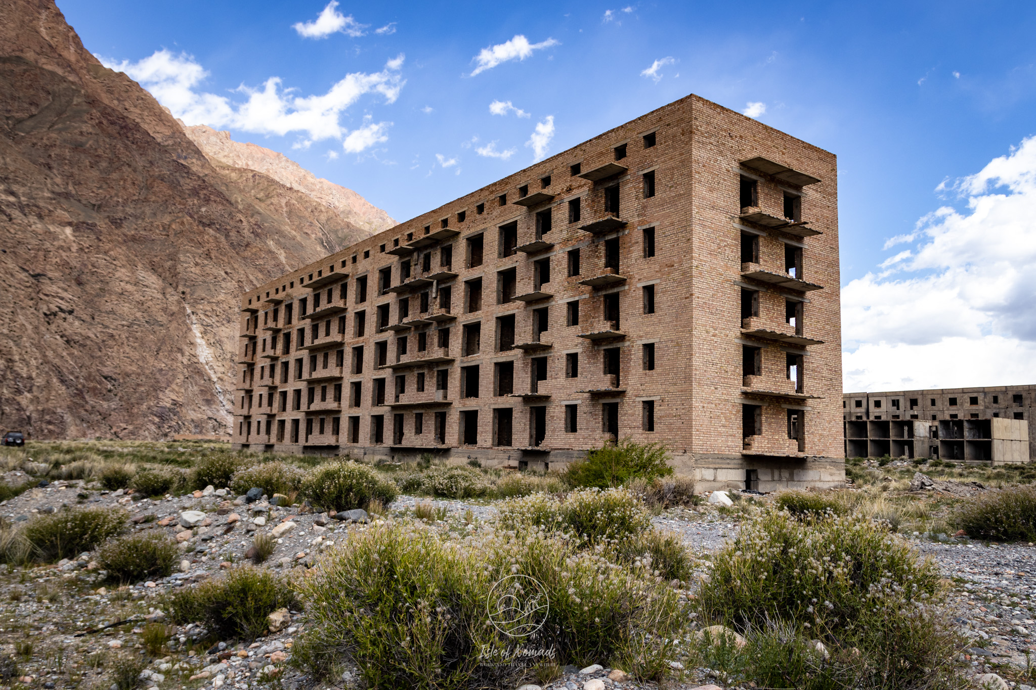 Large parts of the former mining town Enilchek are now abandoned