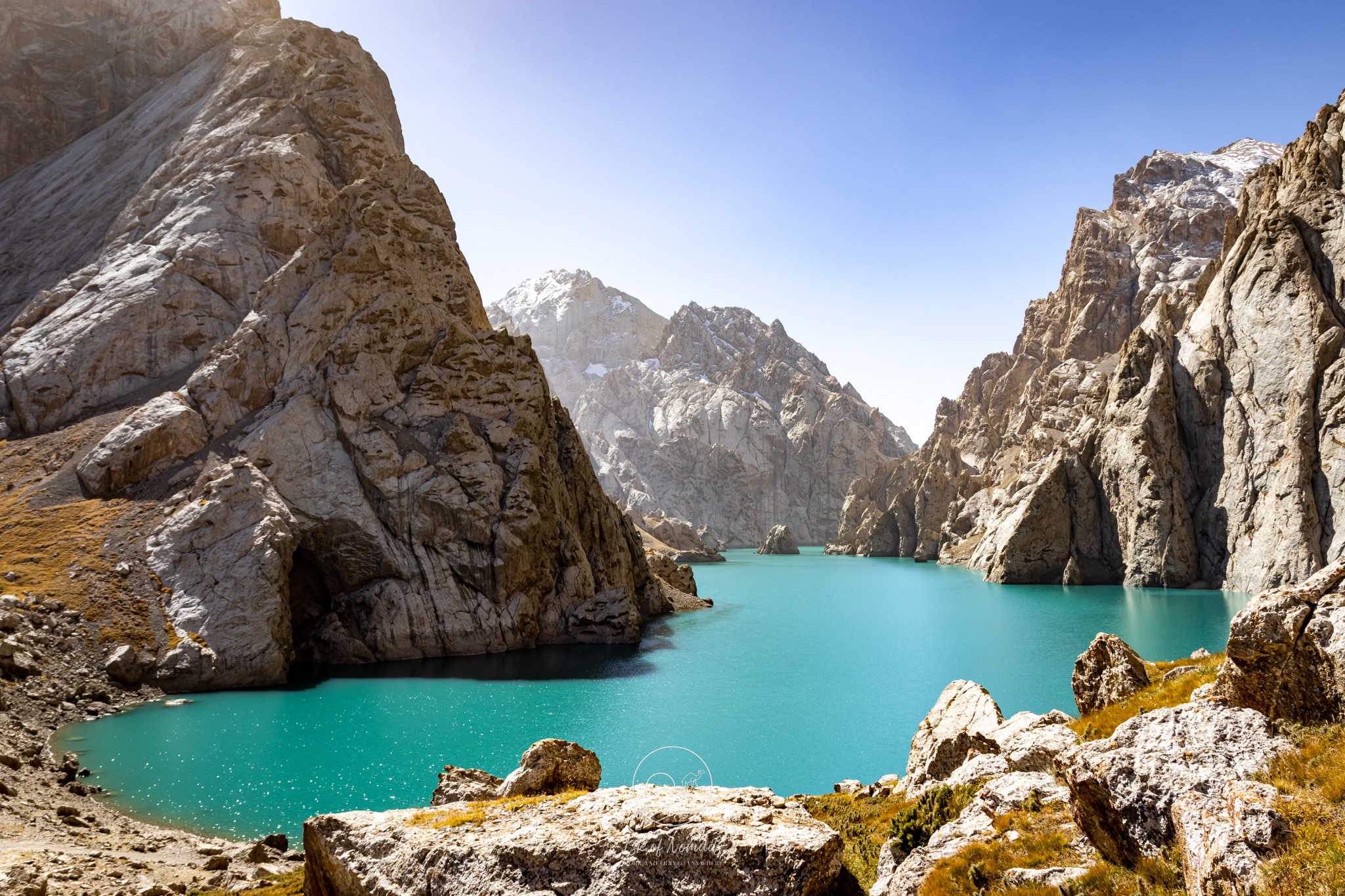 The Kel Su lake has an incredible color!